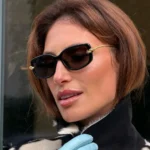Дружина Тігіпка показала, як можна носити блакитні рукавички цієї осені
